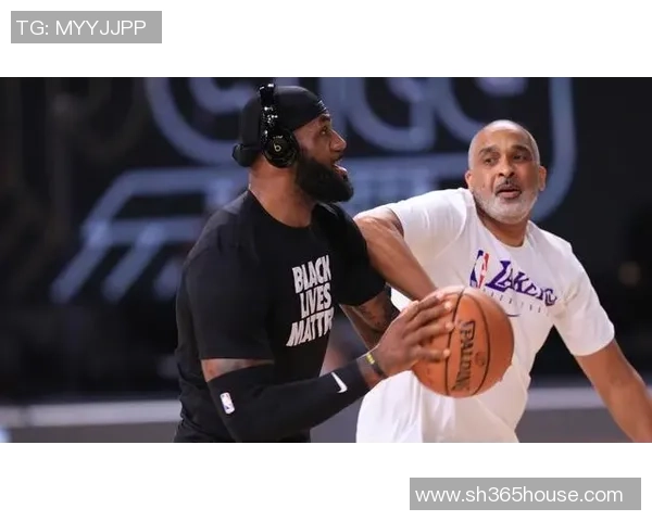 重庆网球队与广州网球队赛后战术分析与复盘探讨